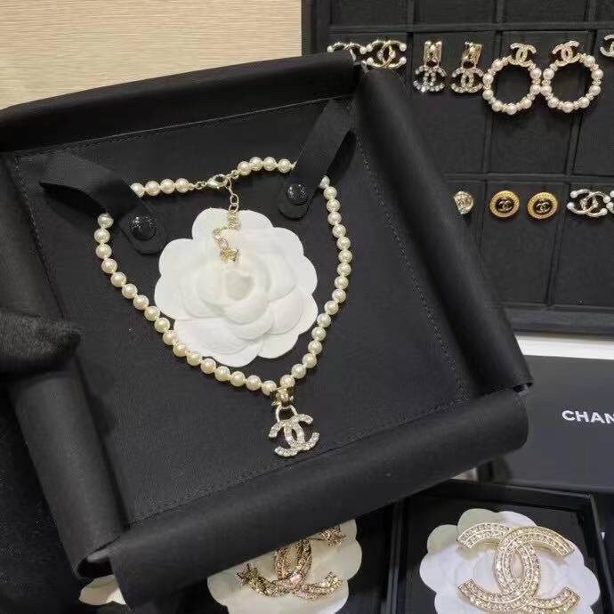 Chanel Necklace Pearl L