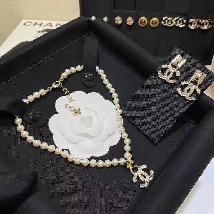 Chanel Necklace Pearl L