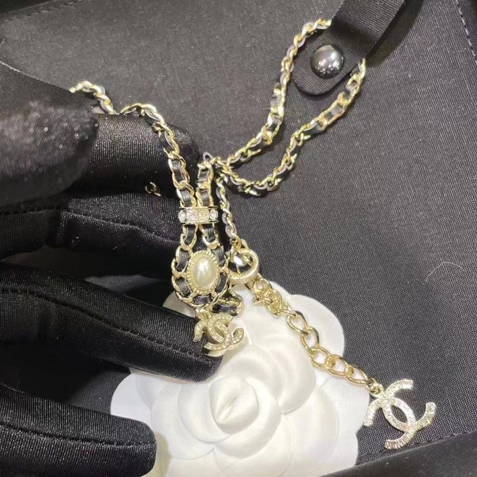 Chanel Necklace L