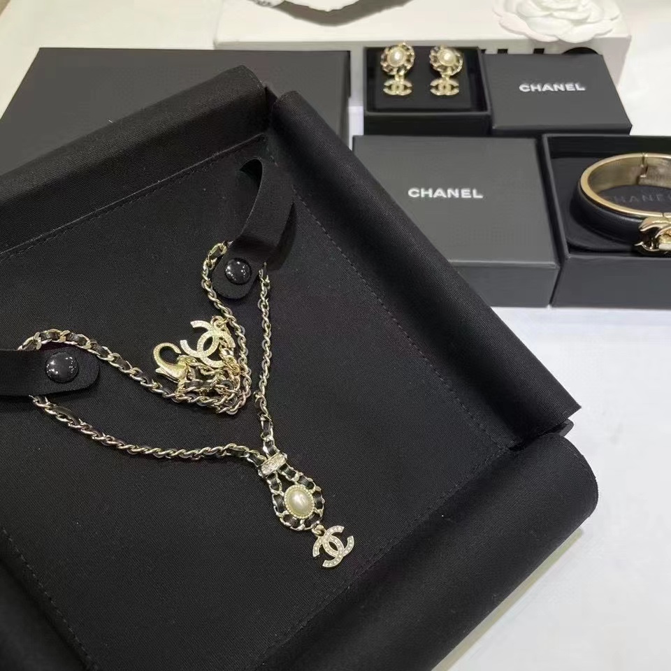 Chanel Necklace L