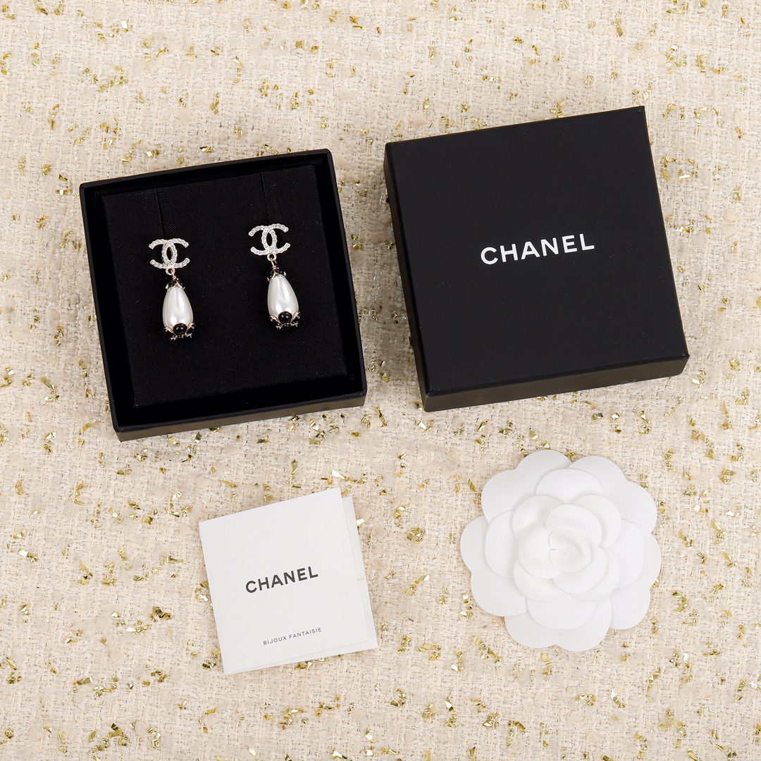 Chanel Earrings L