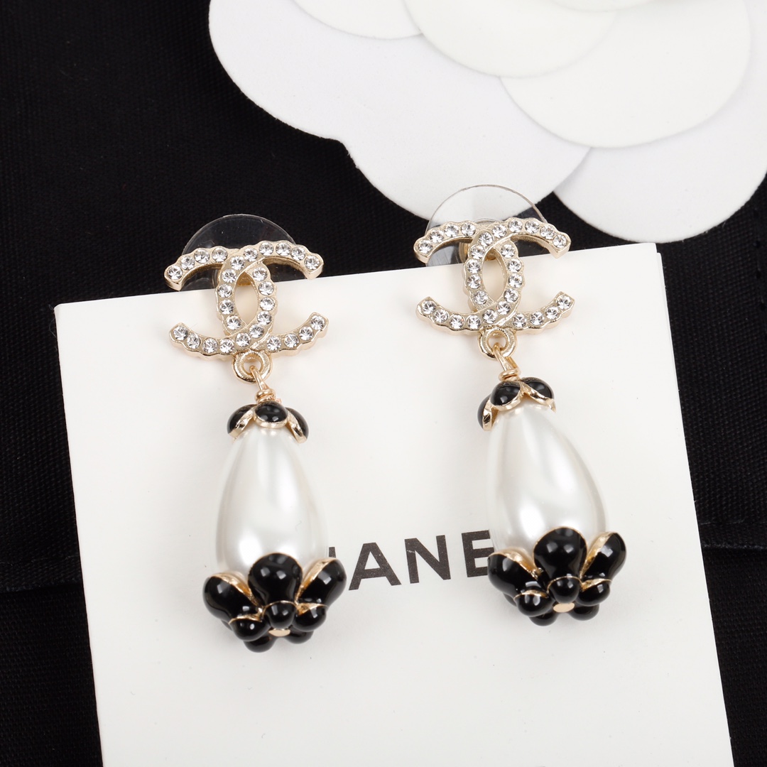 Chanel Earrings L