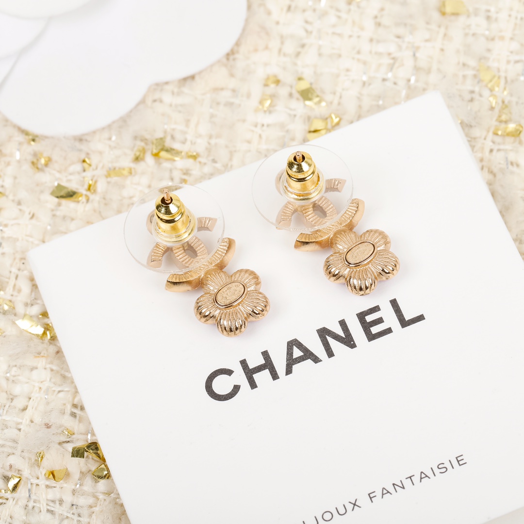 Chanel Earrings Pearl L