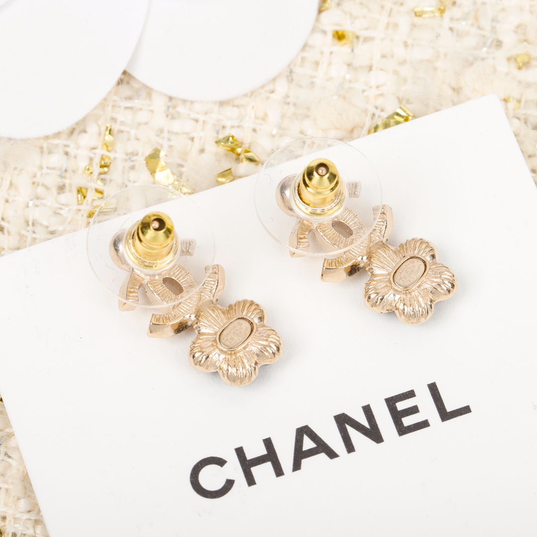 Chanel Earrings Pearl L
