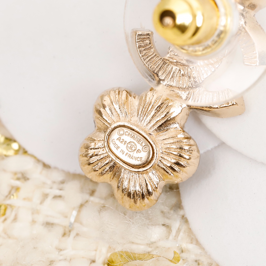 Chanel Earrings Pearl L