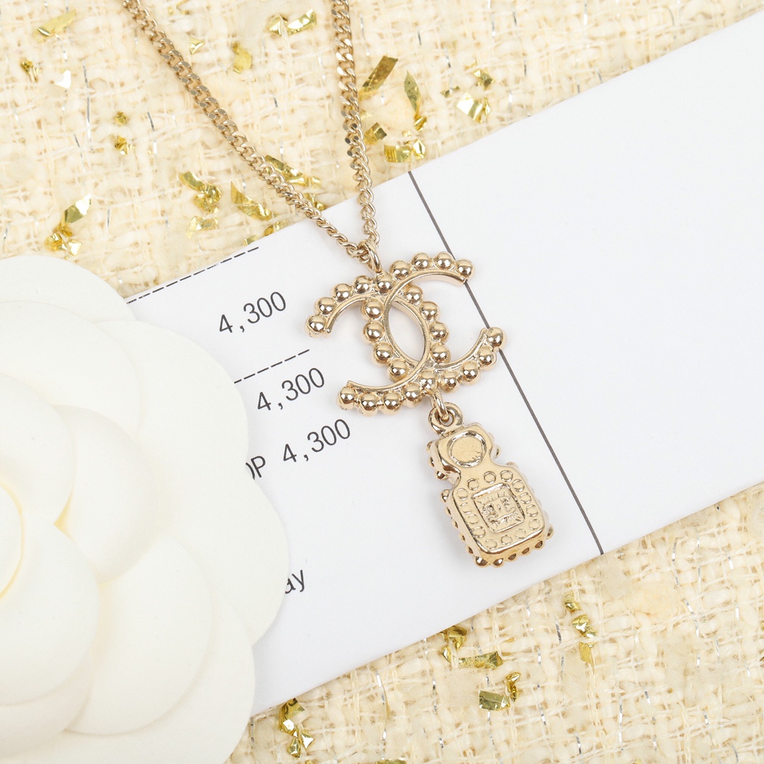 Chanel Necklace White Adjustable L