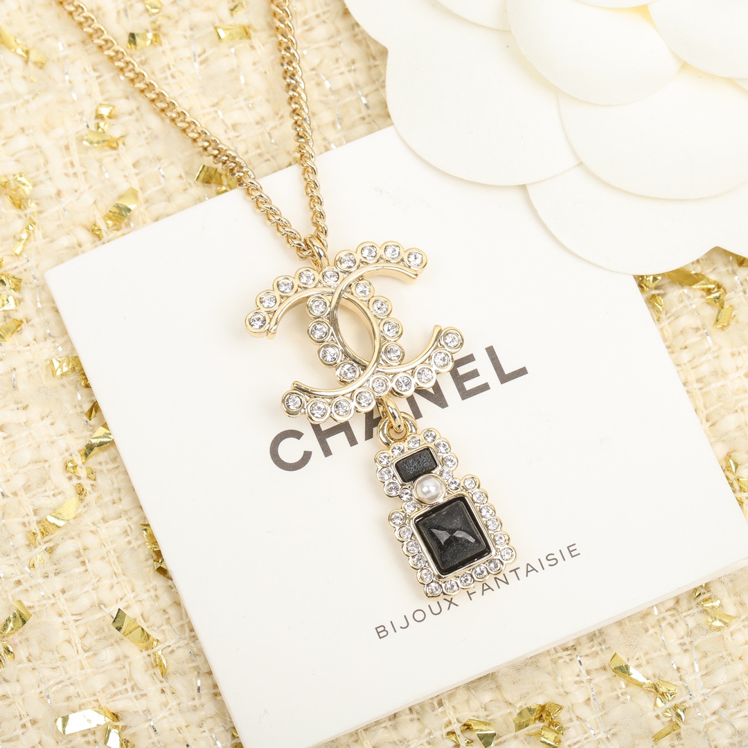 Chanel Necklace White Adjustable L