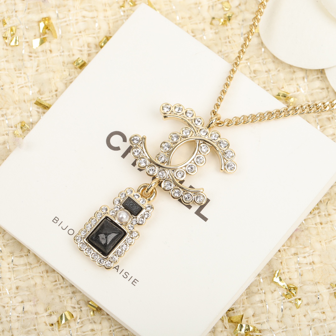 Chanel Necklace White Adjustable L