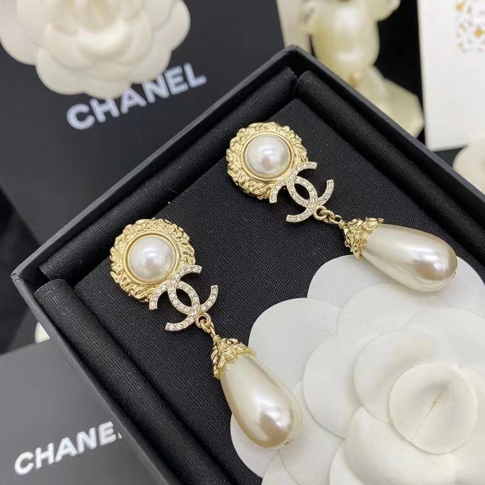 Chanel Earrings Pearl L