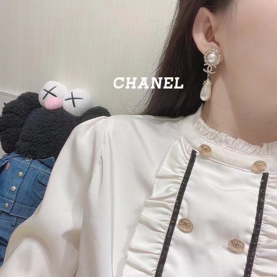 Chanel Earrings Pearl L