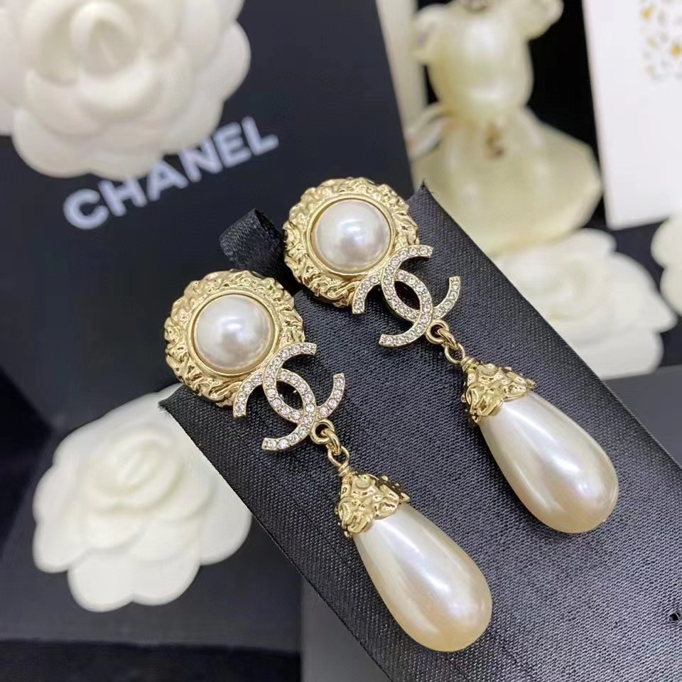 Chanel Earrings Pearl L
