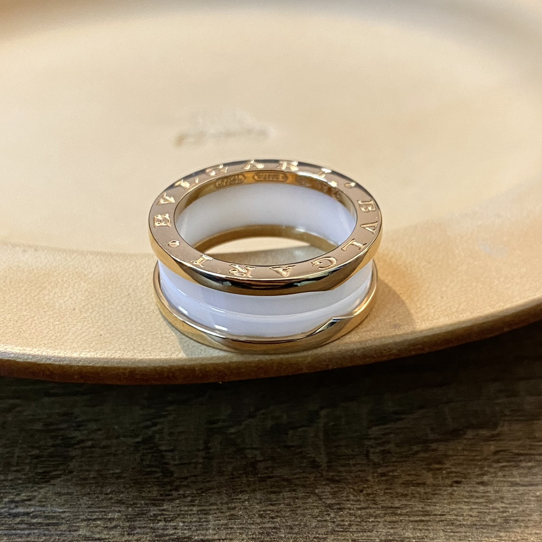 Bvlgari Basic Jewelry Gold