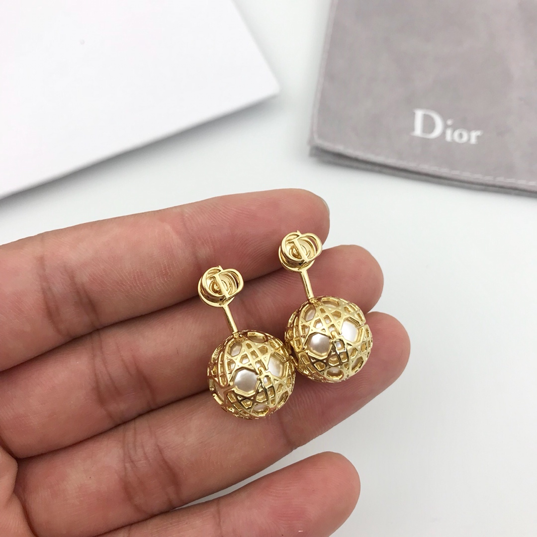 Dior Earrings Pearl Gold