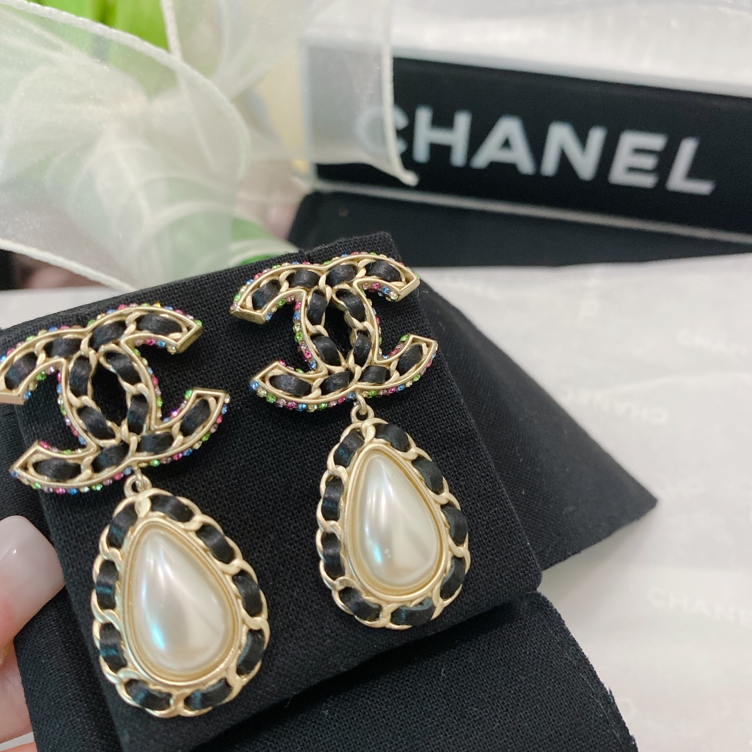 Chanel Earrings L