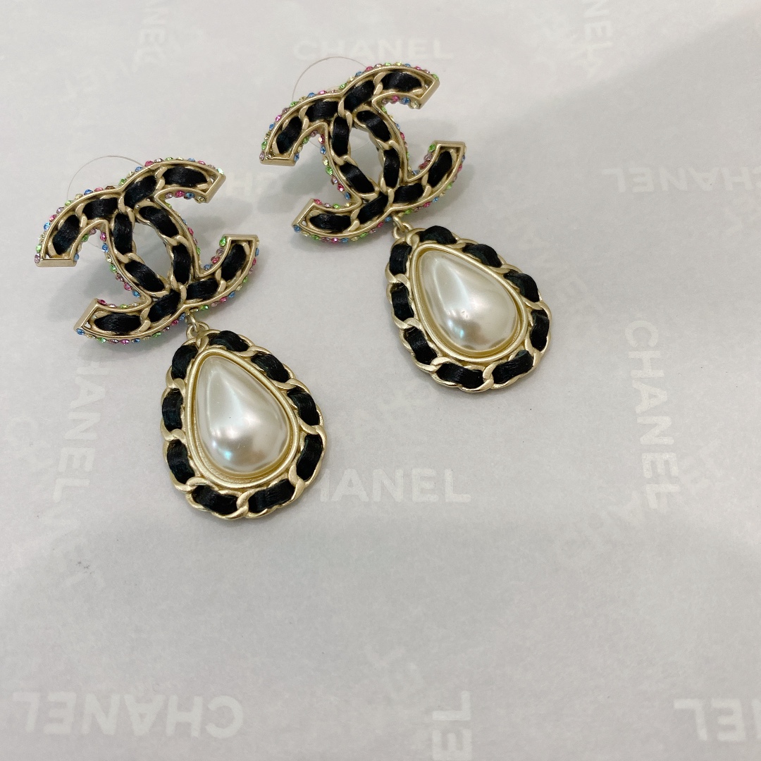 Chanel Earrings L