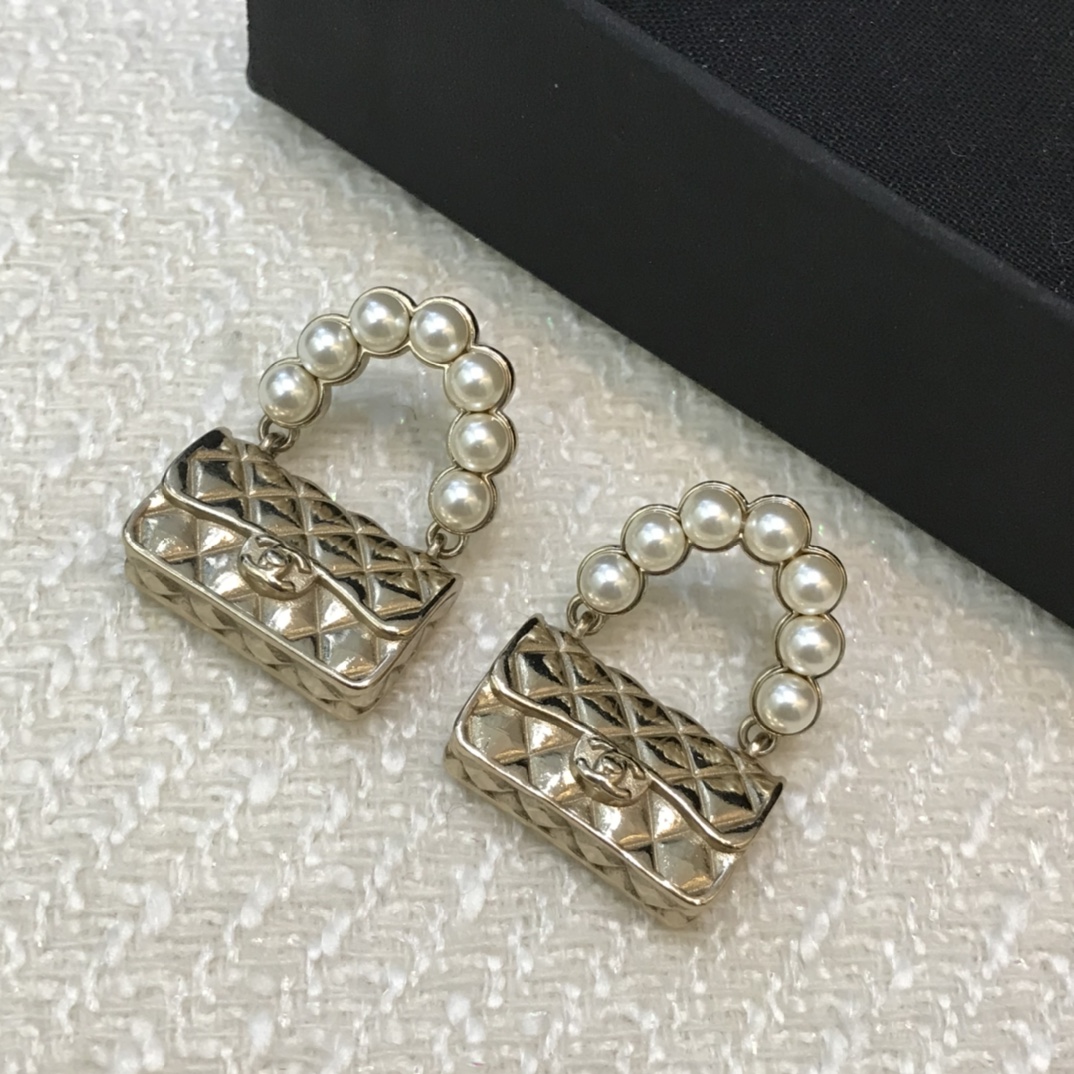 Chanel Earrings Pearl L