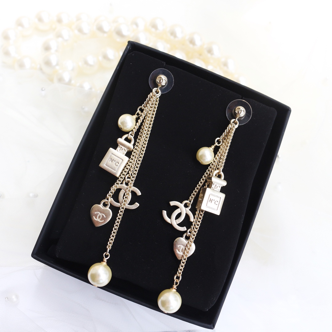 Chanel Earrings Pearl L