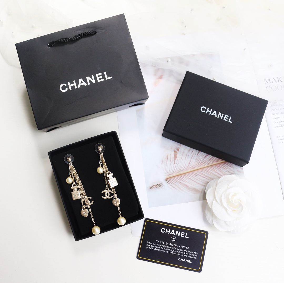 Chanel Earrings Pearl L