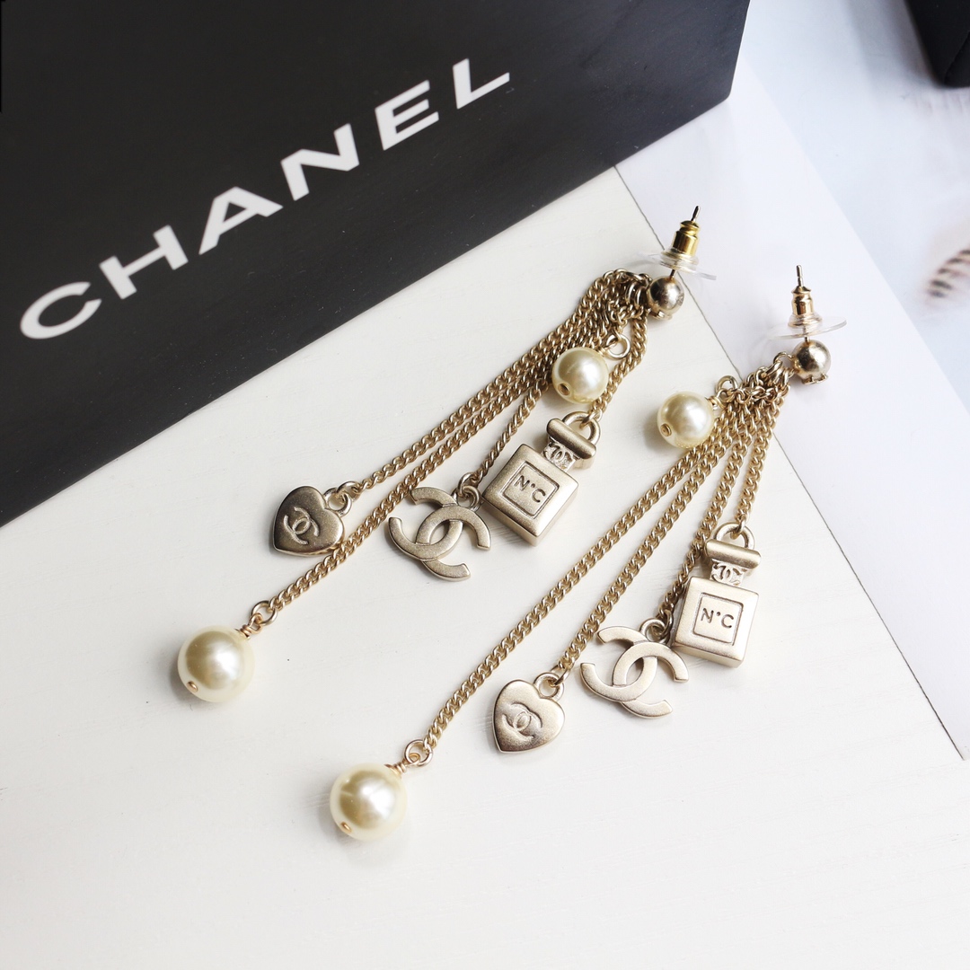 Chanel Earrings Pearl L