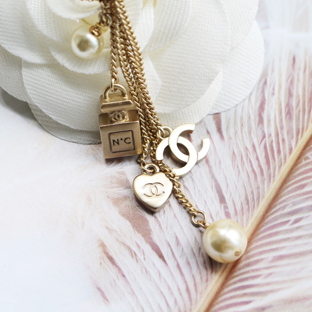 Chanel Earrings Pearl L