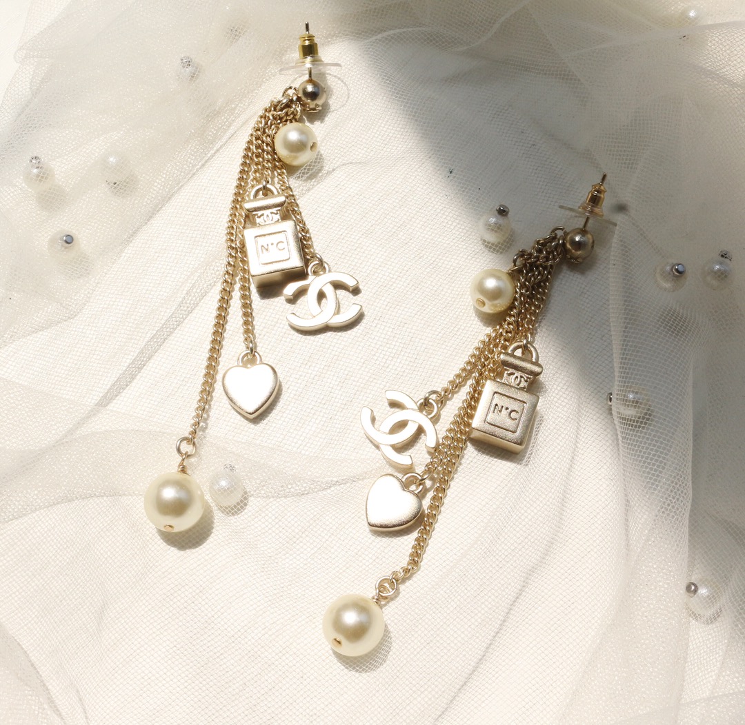 Chanel Earrings Pearl L