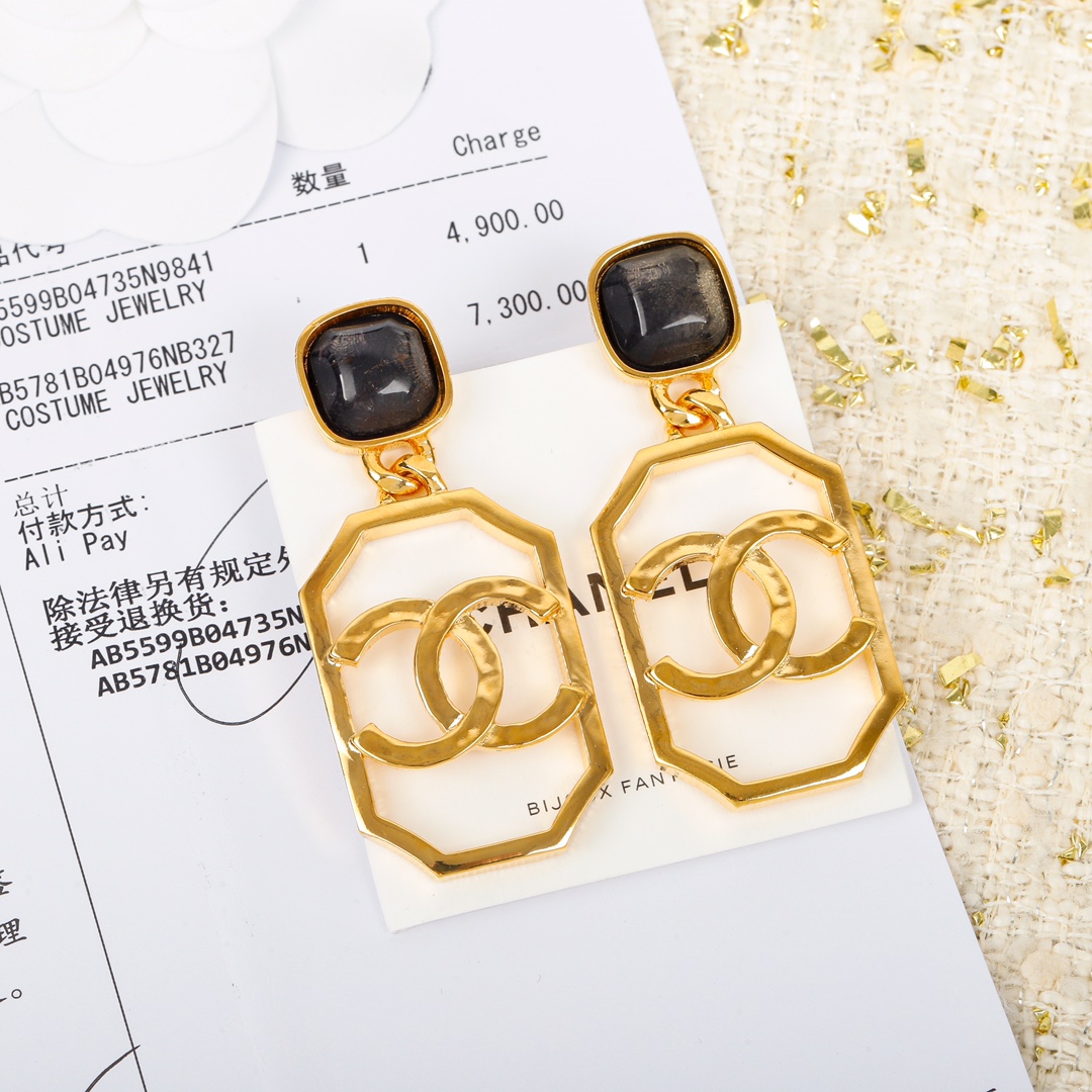Chanel Female Earrings Gold Gold L