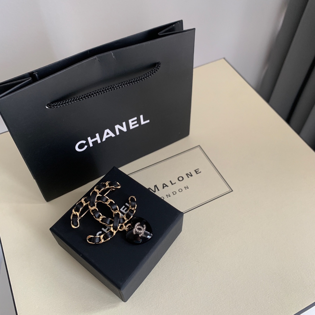 Chanel Brooch Black L