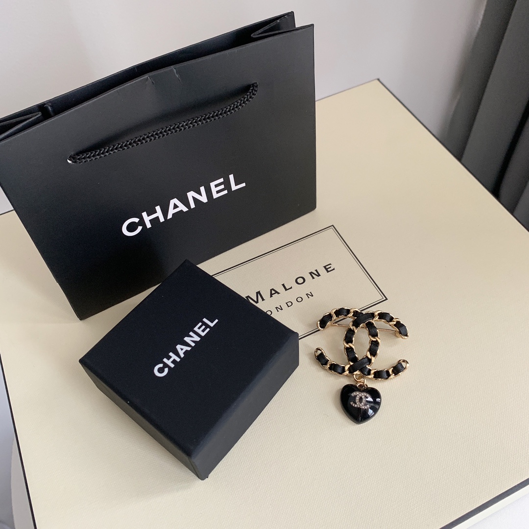 Chanel Brooch Black L