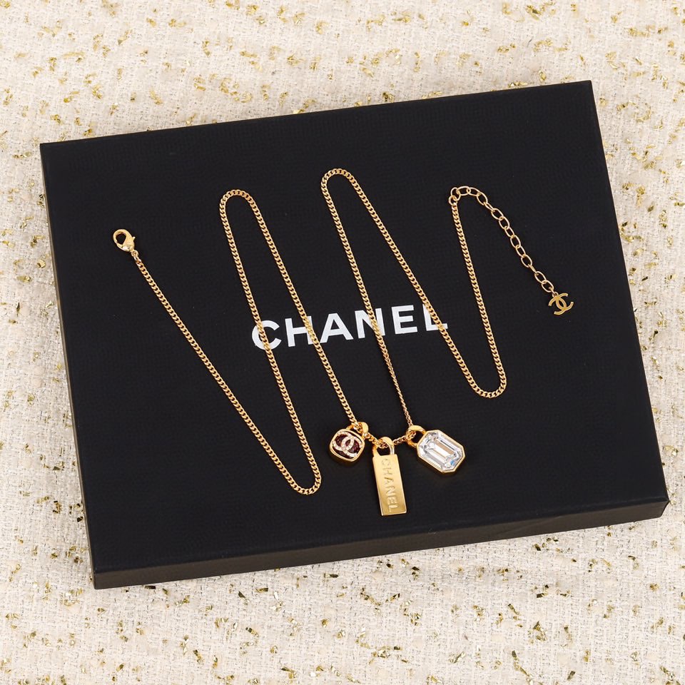 Chanel Female Necklace Gold Gold L
