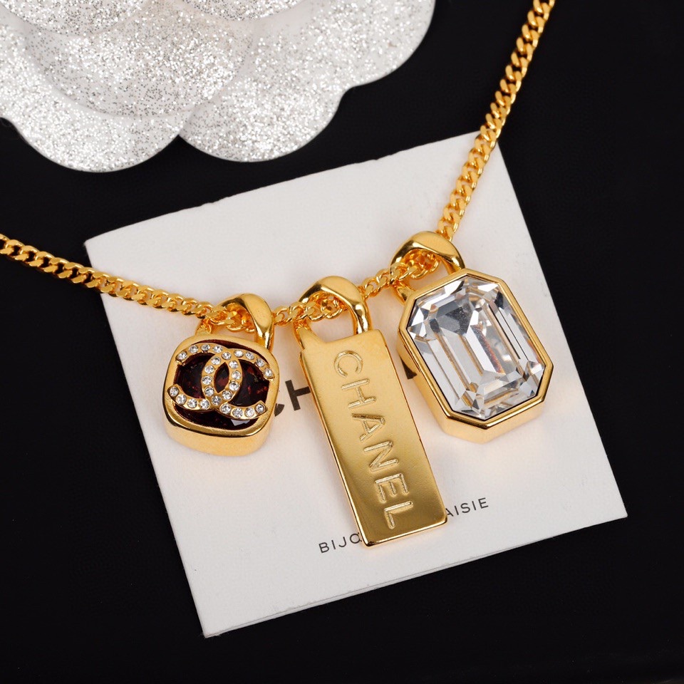 Chanel Female Necklace Gold Gold L