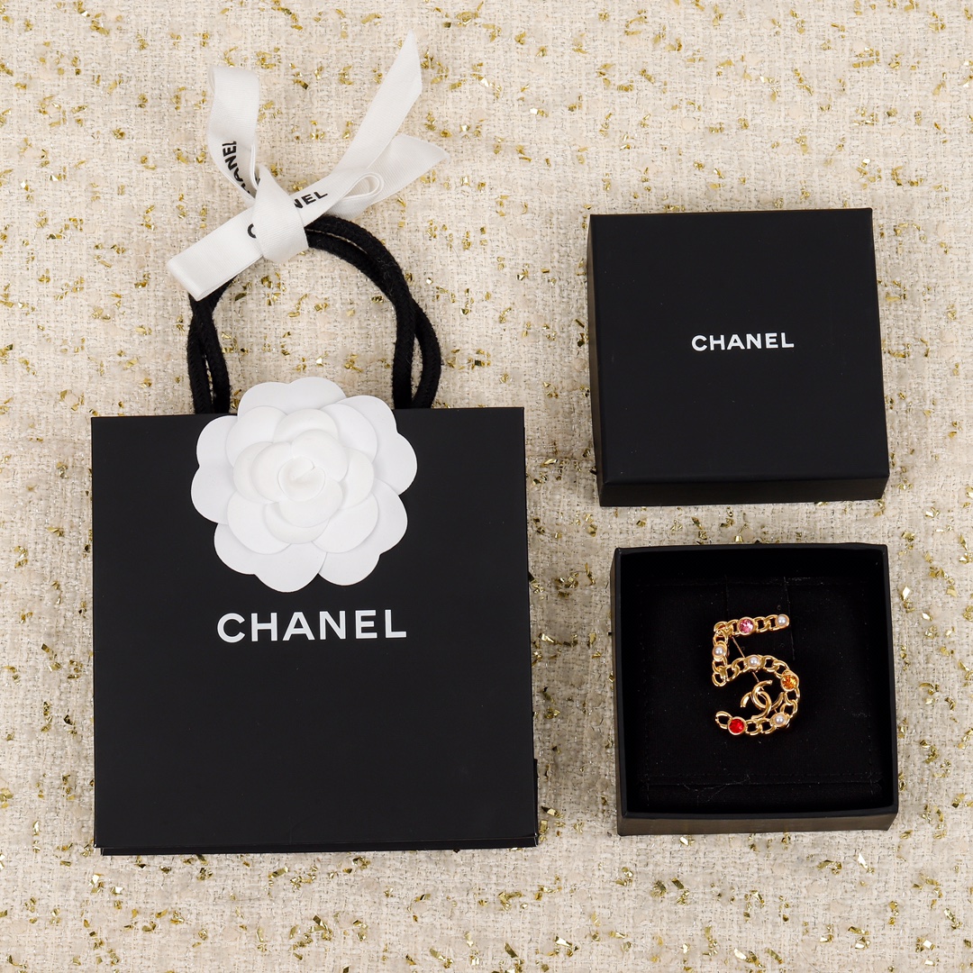 Chanel Female Earrings Gold Gold 5-l