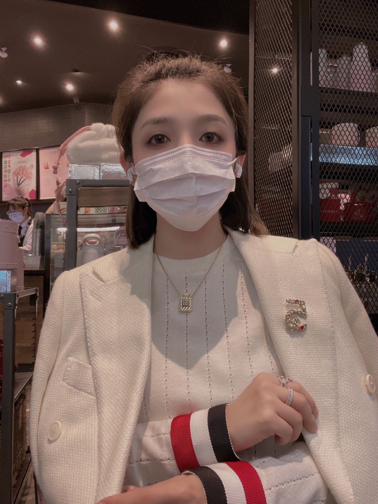 Chanel Female Earrings Gold Gold 5-l