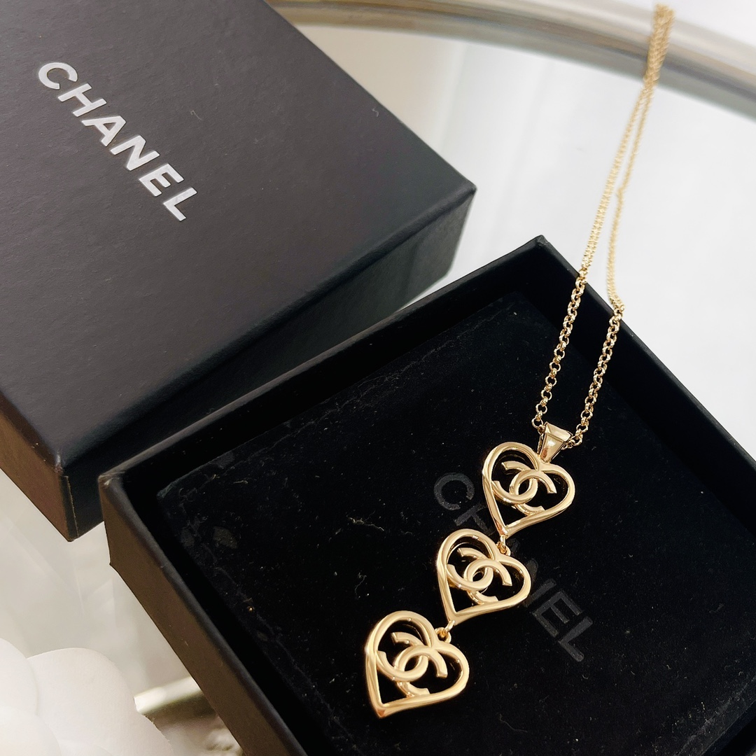 Chanel Necklace L