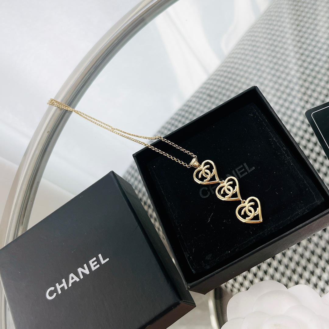 Chanel Necklace L