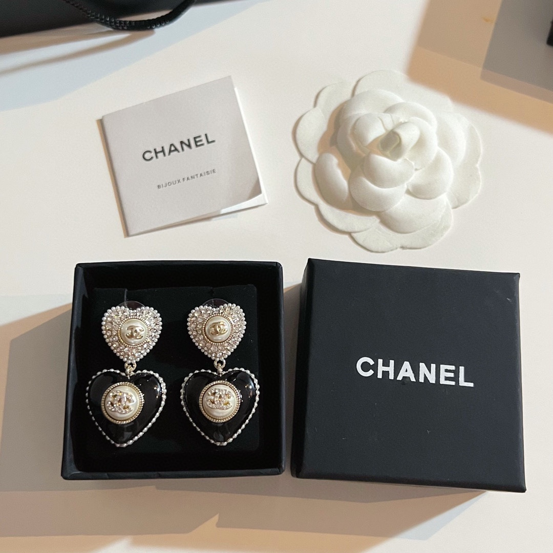 Chanel Earrings L