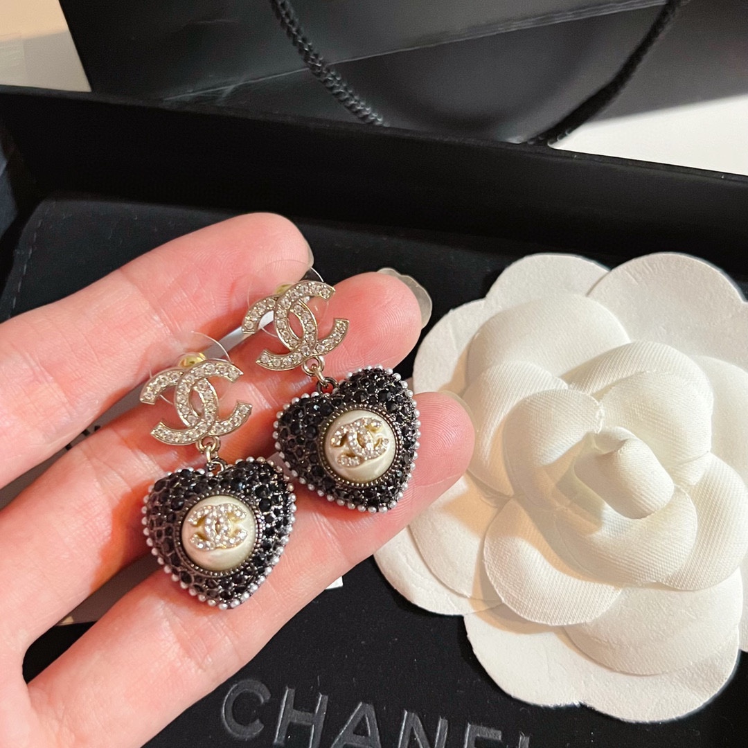 Chanel Earrings L