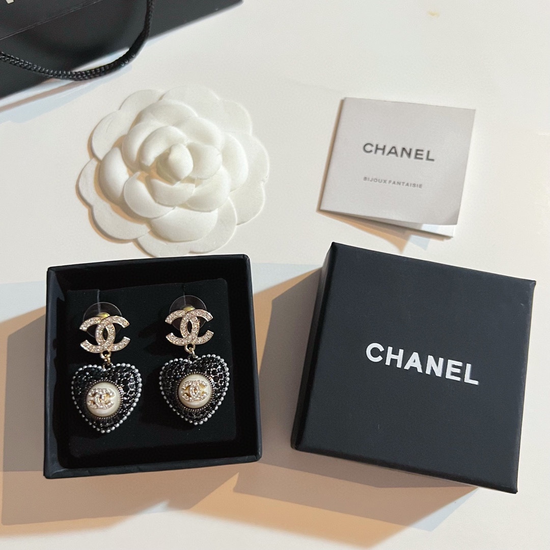 Chanel Earrings L
