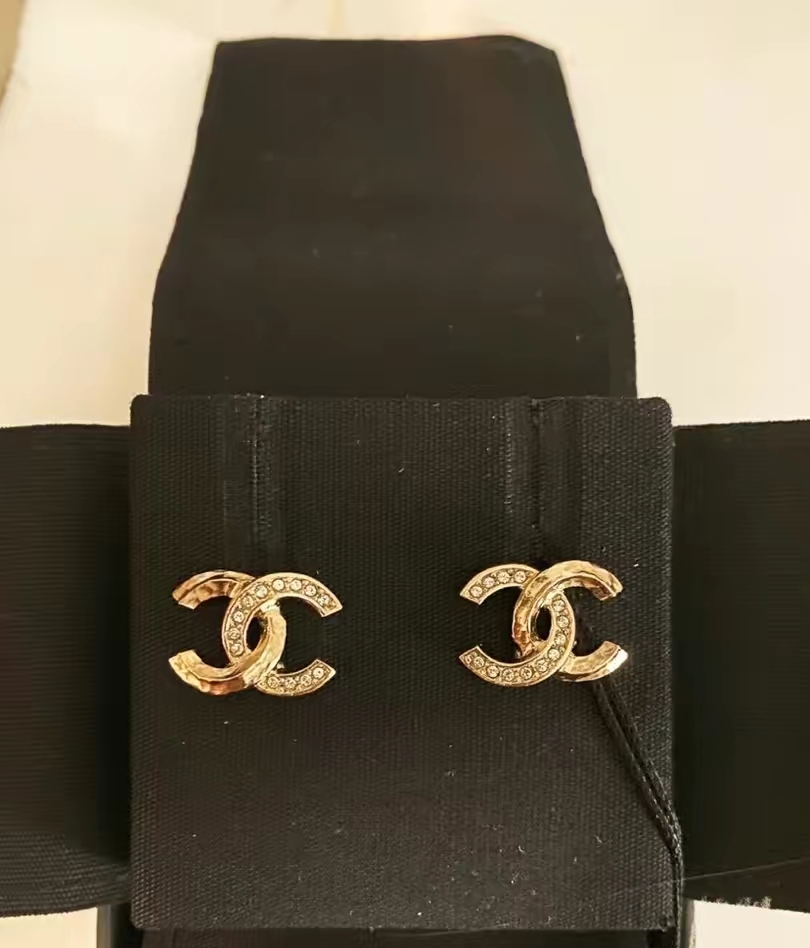 Chanel Earrings Gold