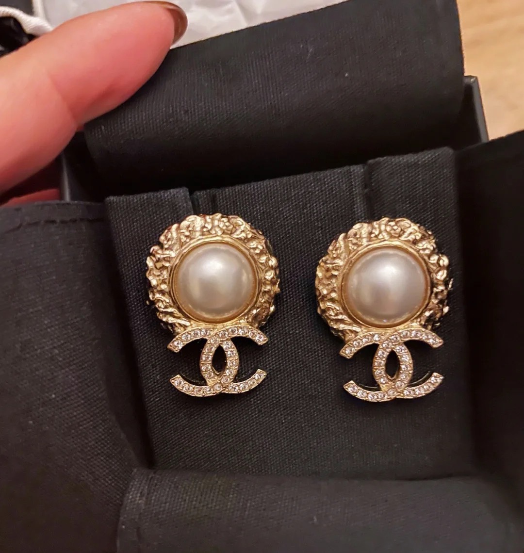 Chanel Earrings Pearl L