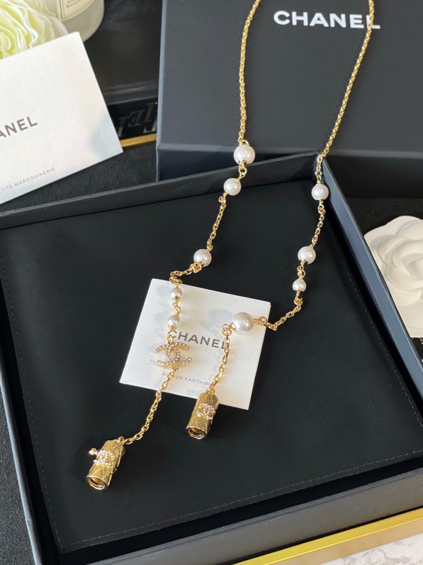 Chanel Female Necklace Pearl Gold S-l