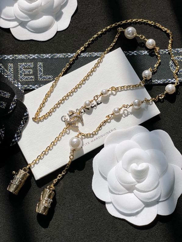 Chanel Female Necklace Pearl Gold S-l