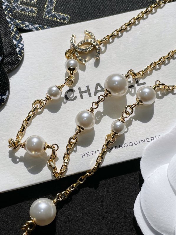 Chanel Female Necklace Pearl Gold S-l