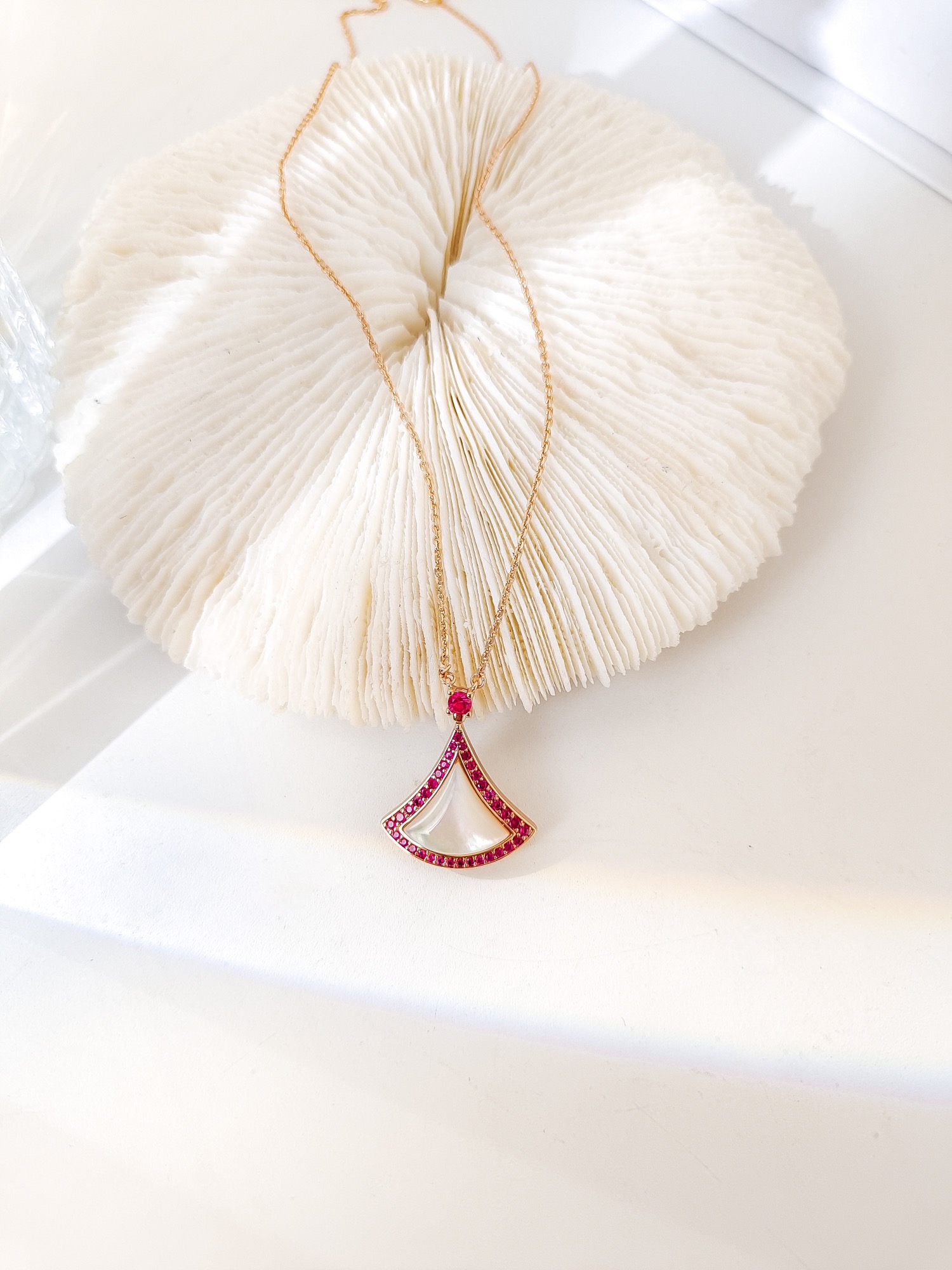 Bvlgari Female Necklace Pink S-m