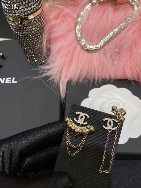 Chanel Earrings Gold
