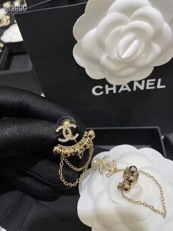 Chanel Earrings Gold