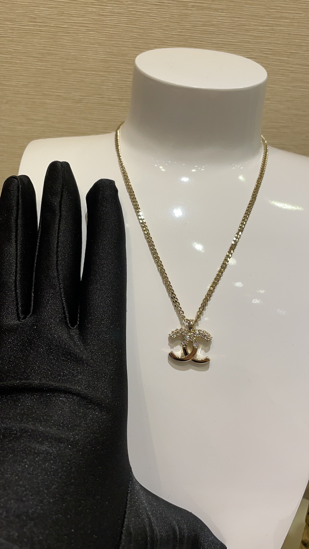 Chanel Necklace Gold