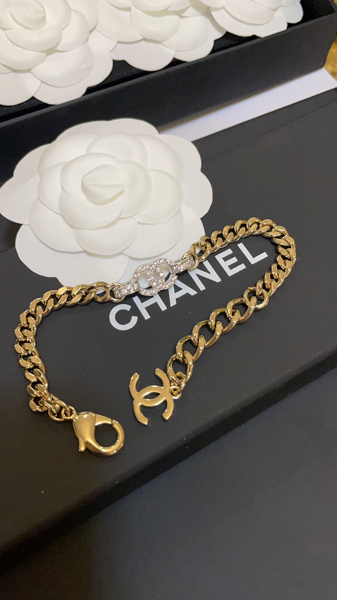 Chanel Bracelet Gold S