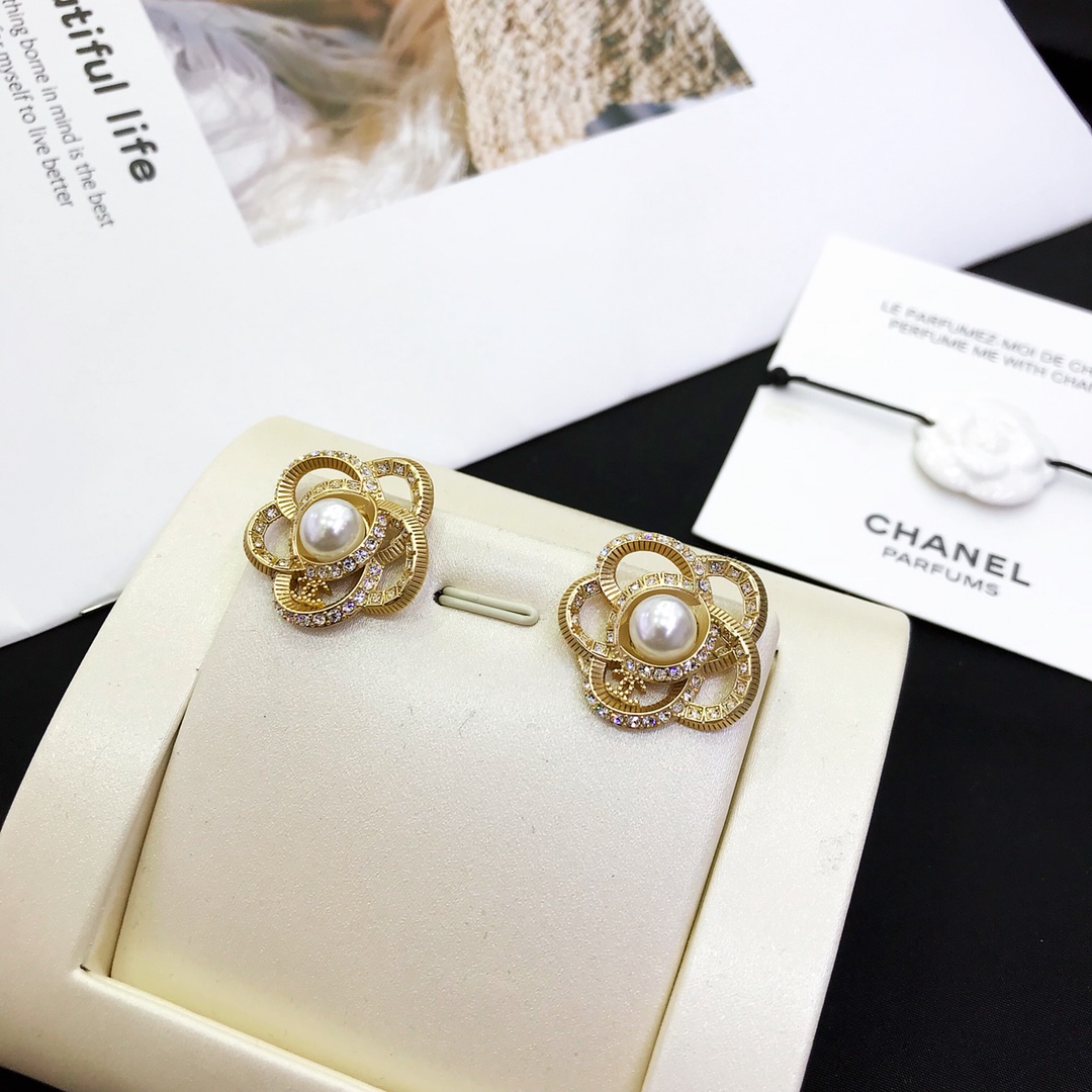 Chanel Earrings L