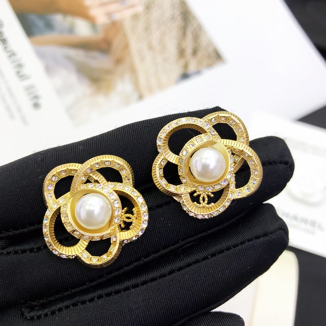 Chanel Earrings L