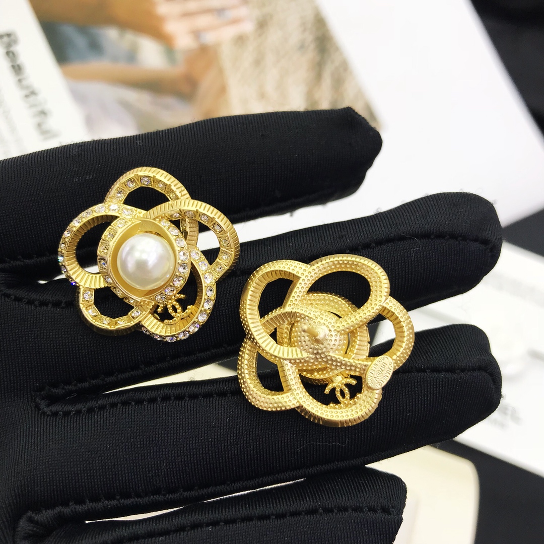 Chanel Earrings L